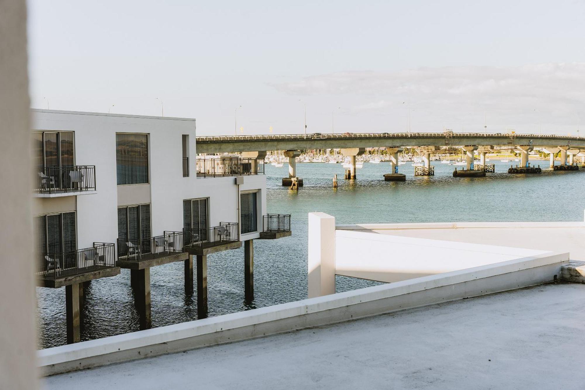 Hotel Trinity Wharf Tauranga Exterior foto
